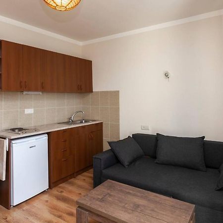 גודאורי Wehost Cozy And Comfortable Studio מראה חיצוני תמונה